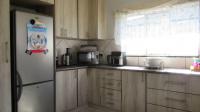 Kitchen - 15 square meters of property in Florentia