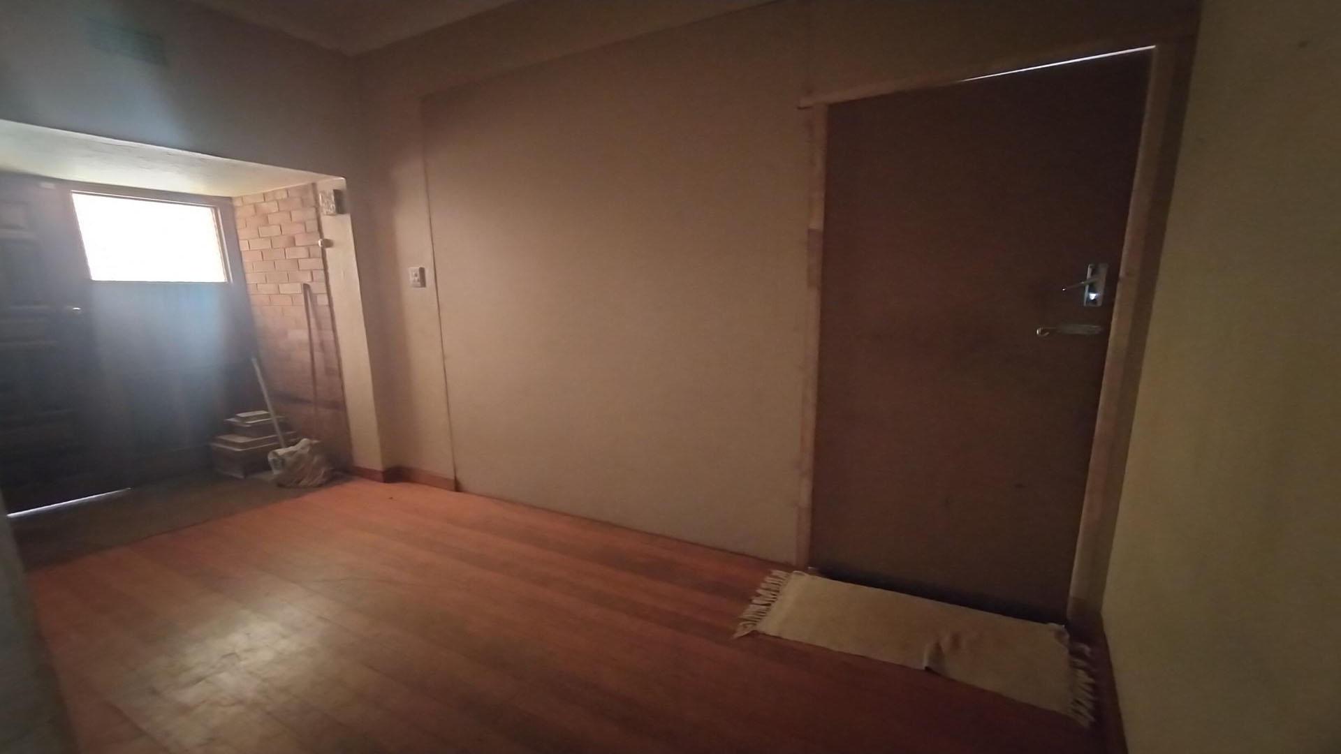 Spaces - 32 square meters of property in Primrose Hill