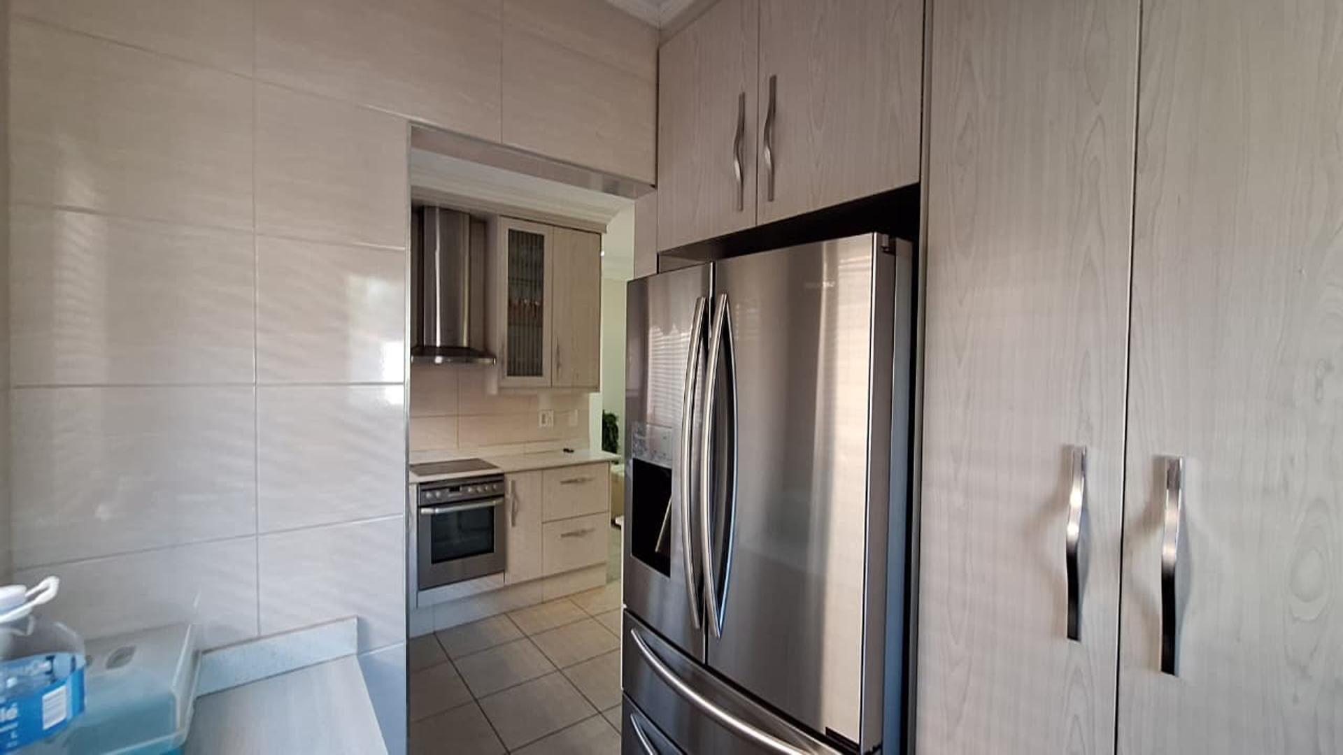 Kitchen - 13 square meters of property in Parkhaven