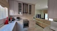 Kitchen - 13 square meters of property in Parkhaven