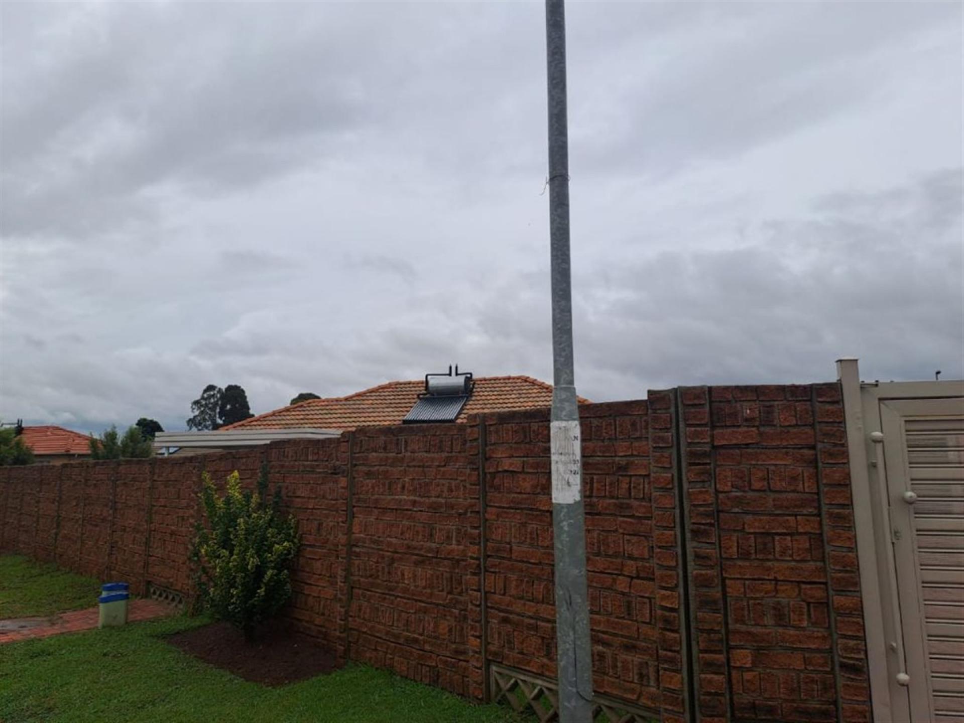 Front View of property in Sky City