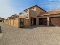 3 Bedroom 2 Bathroom Simplex for Sale for sale in Meyersdal