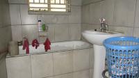 Bathroom 2 - 6 square meters of property in Elsburg