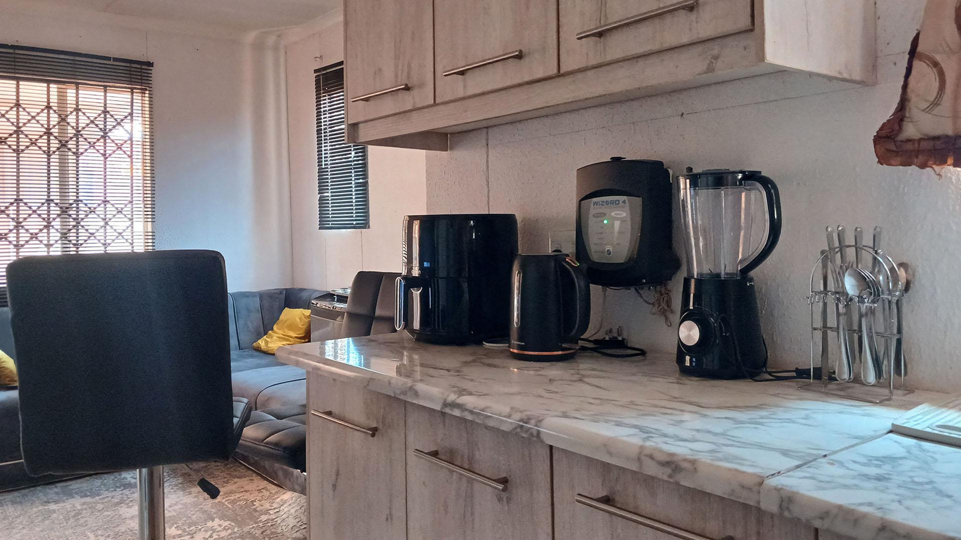 Kitchen - 6 square meters of property in Protea Glen