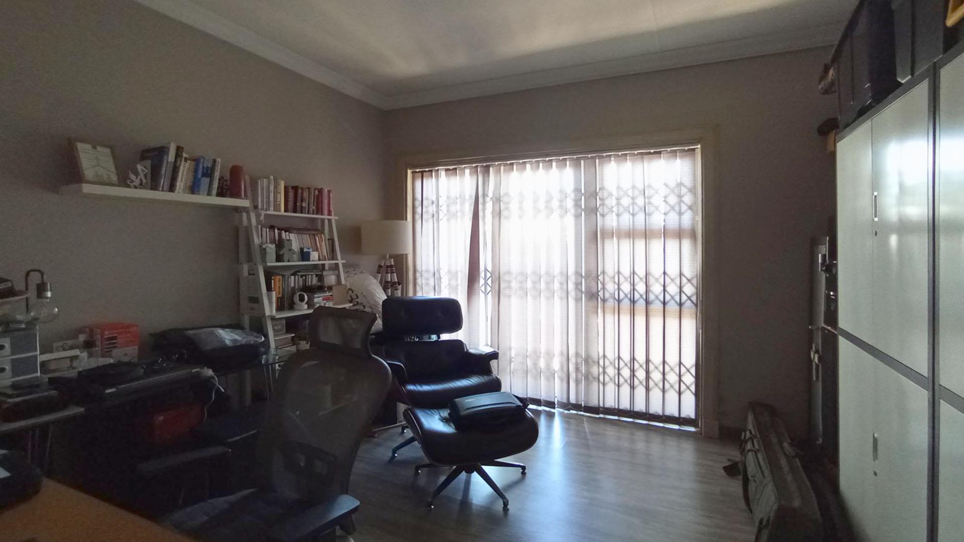 Study - 14 square meters of property in Pumulani AH