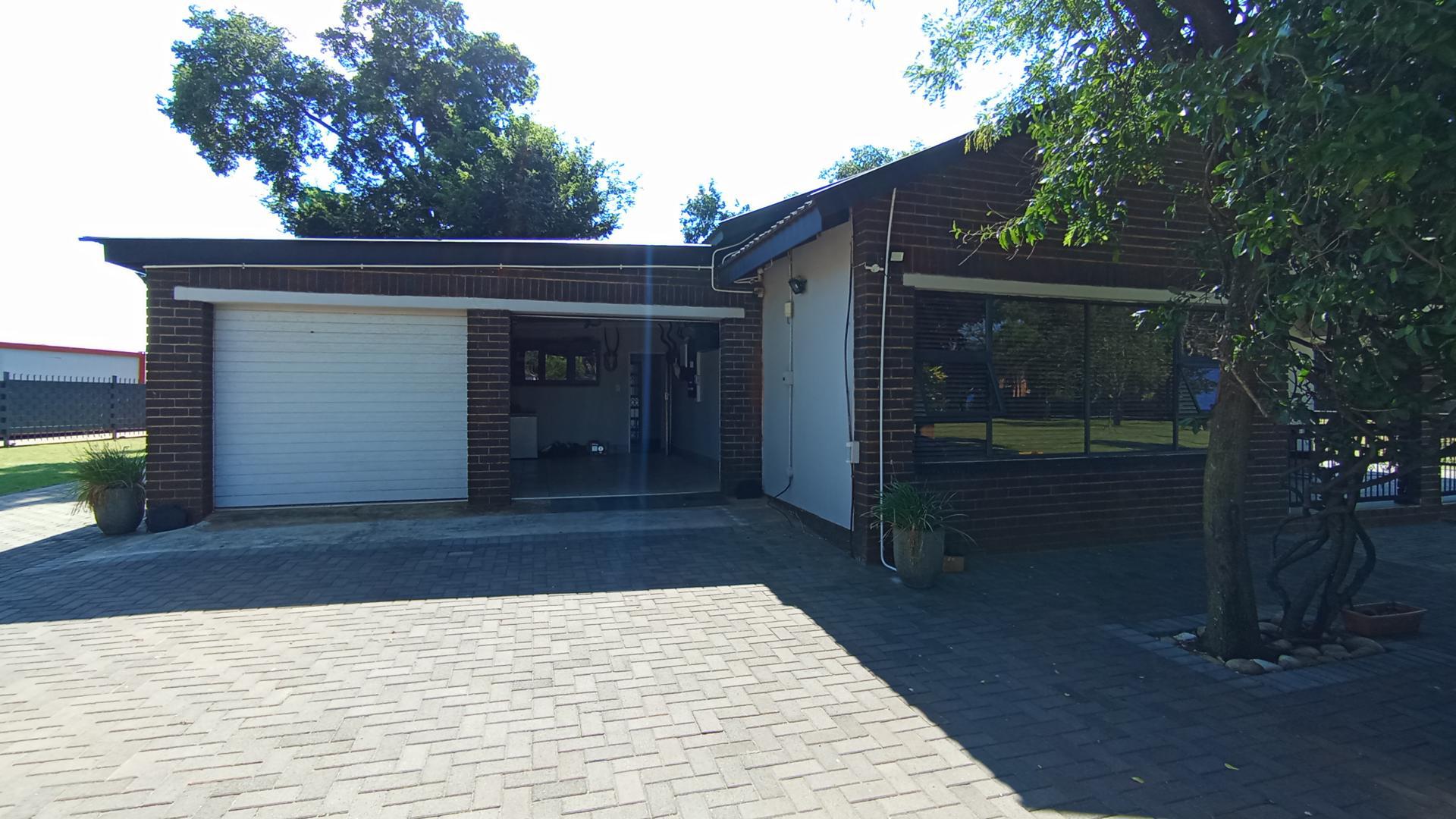 Front View of property in Pumulani AH