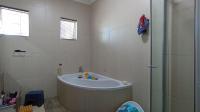 Bathroom 1 - 10 square meters of property in Pumulani AH