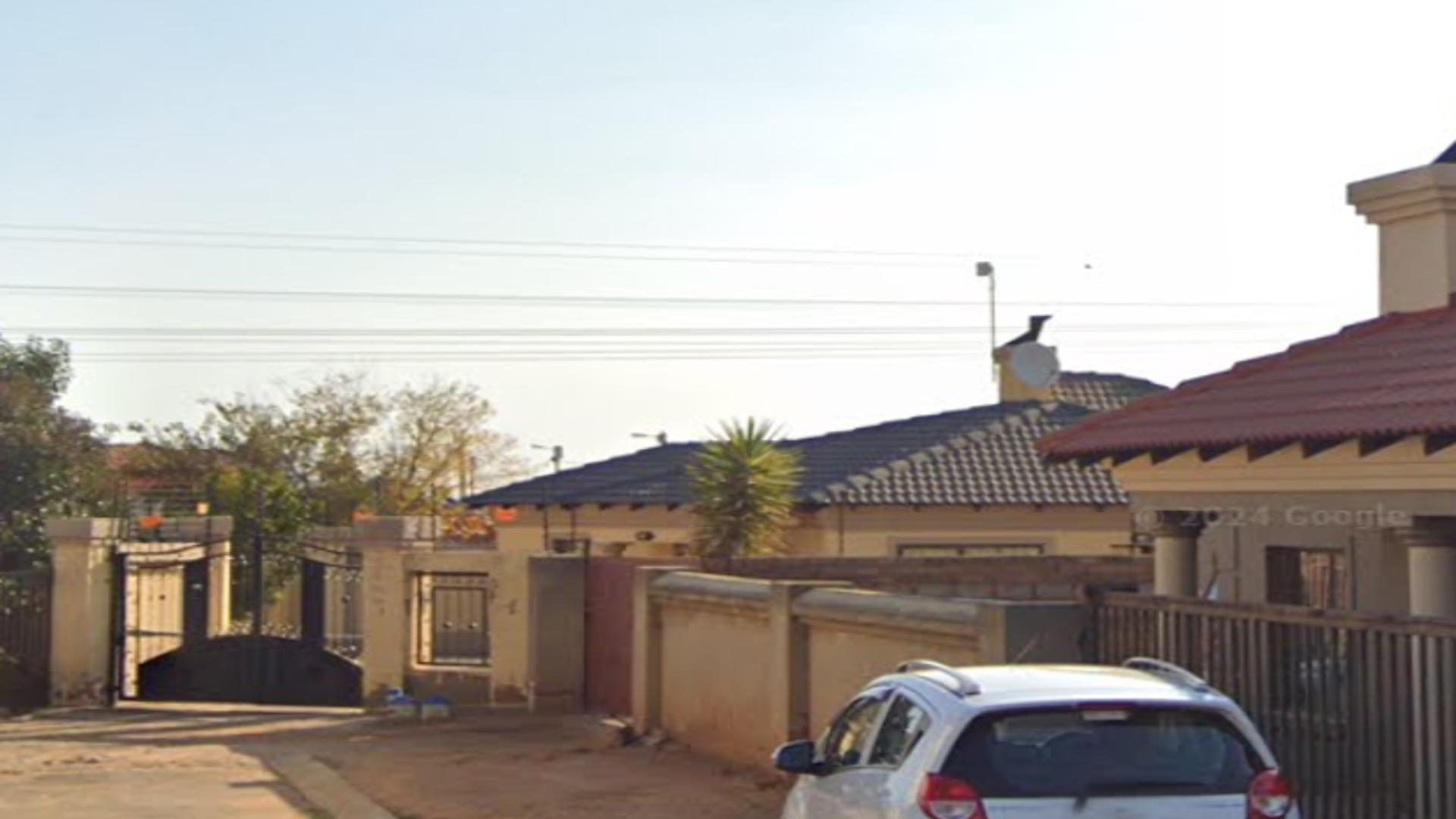 Front View of property in Windmill Park