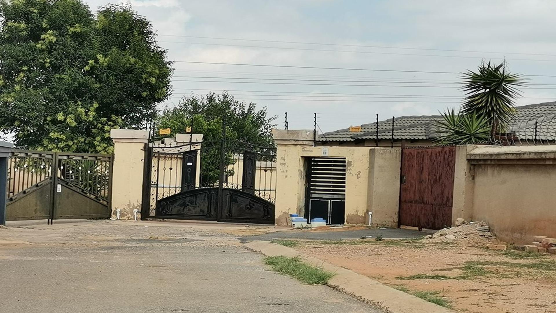Front View of property in Windmill Park