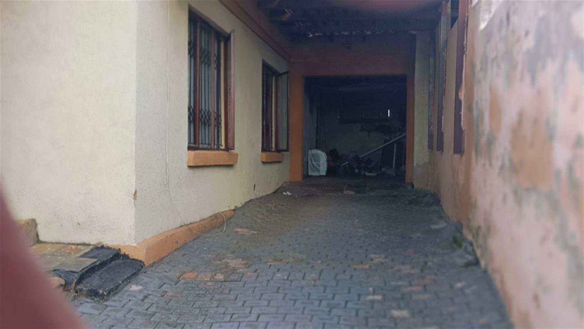 Front View of property in Lotus Gardens