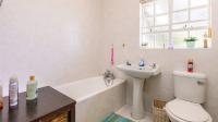 Bathroom 1 - 8 square meters of property in Atholl Heights