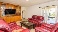 Lounges - 31 square meters of property in Atholl Heights