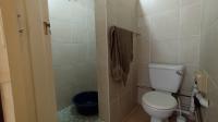 Bathroom 1 - 8 square meters of property in Atholl Heights