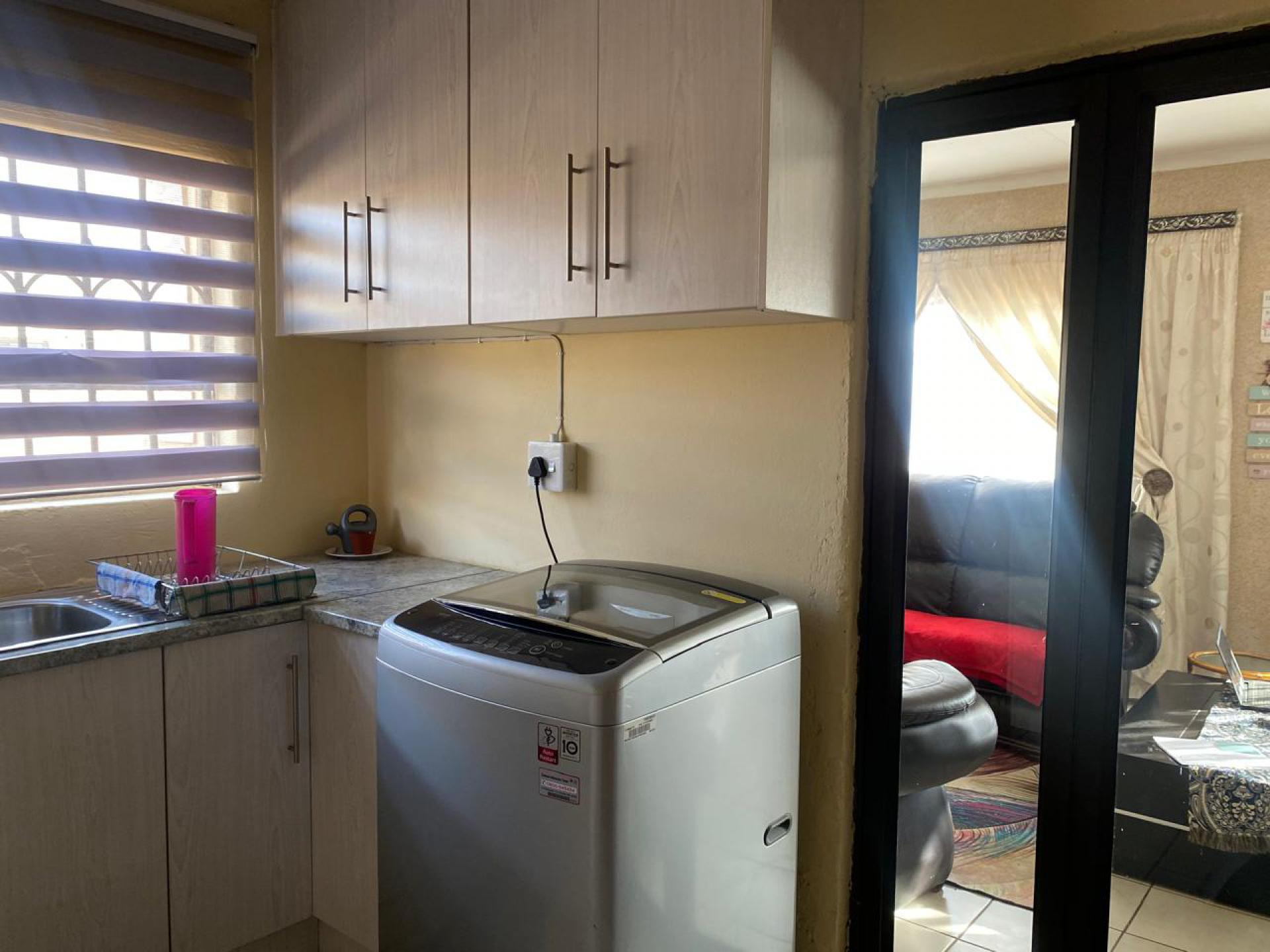 Kitchen of property in Tsakane