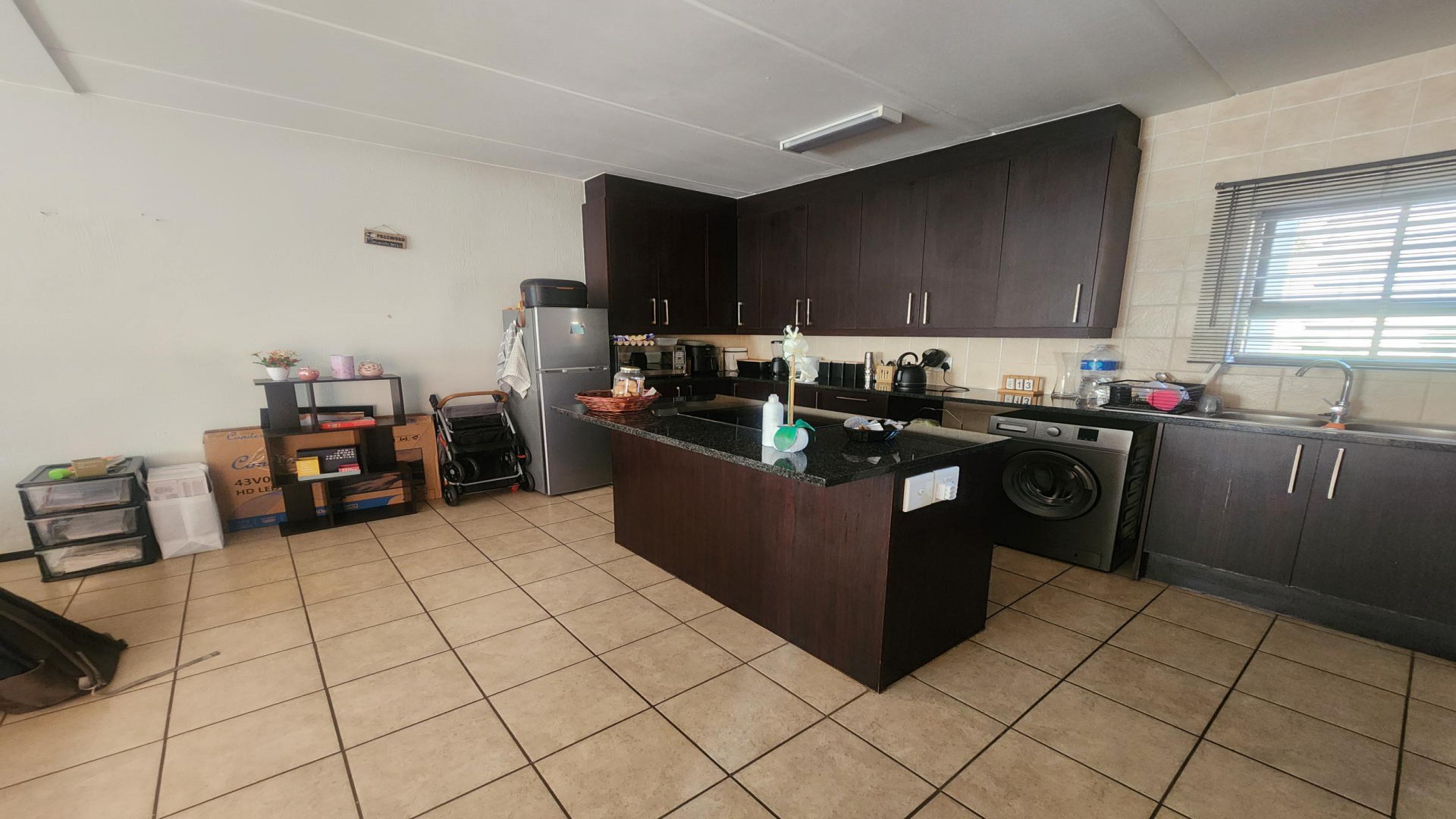 Kitchen of property in Helderkruin