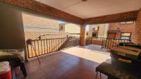 Balcony of property in Helderkruin