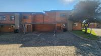 Carport  of property in Helderkruin