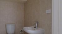 Guest Toilet - 2 square meters of property in Helderkruin