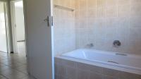 Bathroom 1 - 8 square meters of property in Helderkruin