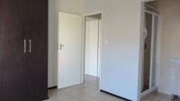 Main Bedroom - 16 square meters of property in Helderkruin