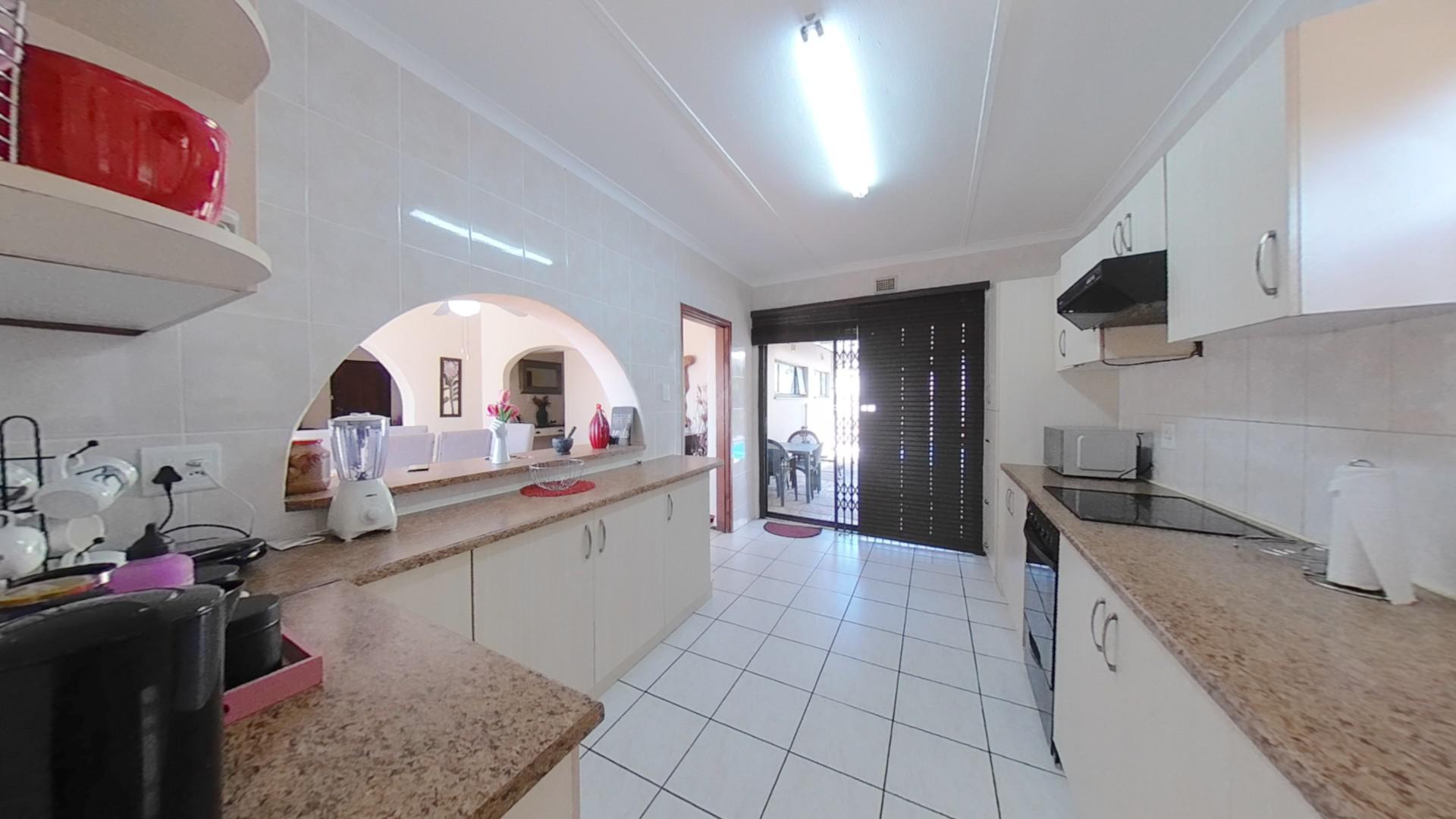 Kitchen - 13 square meters of property in Margate