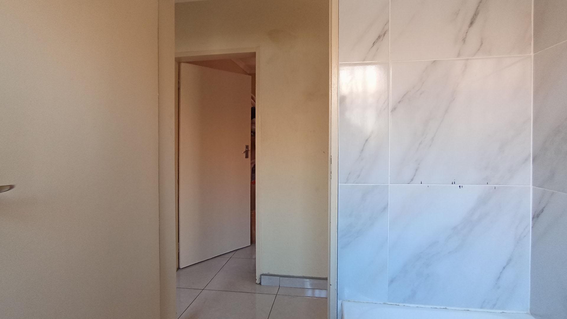 Bathroom 2 - 3 square meters of property in Soshanguve East