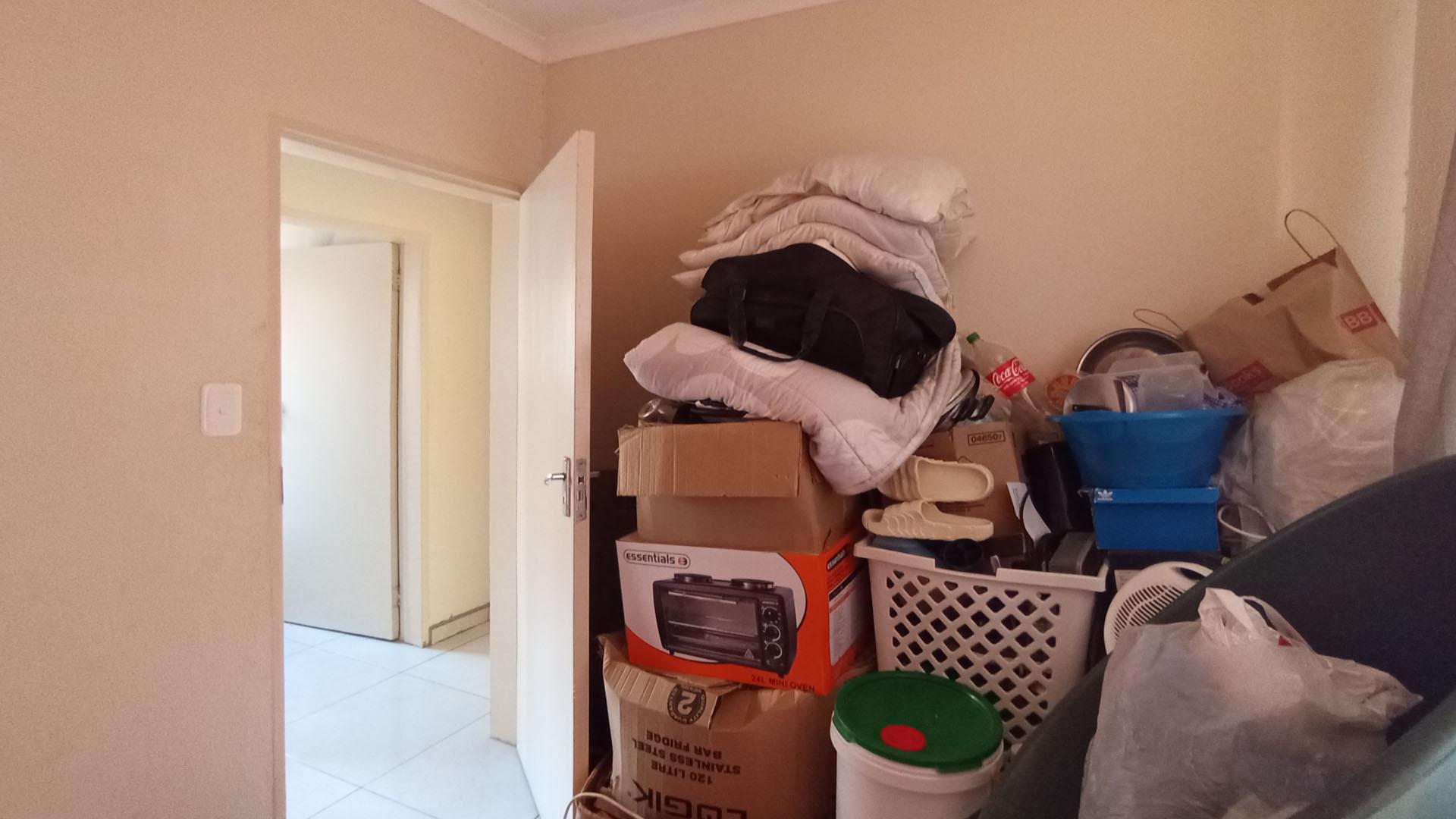 Bed Room 3 - 9 square meters of property in Soshanguve East