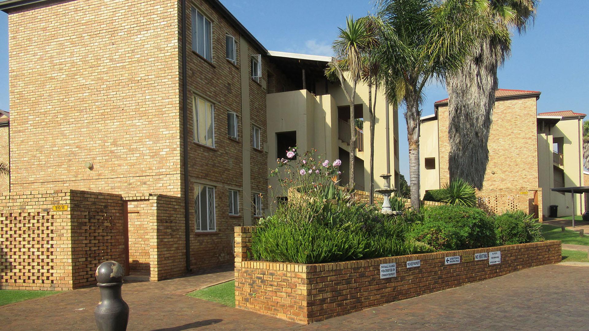 Front View of property in Horison