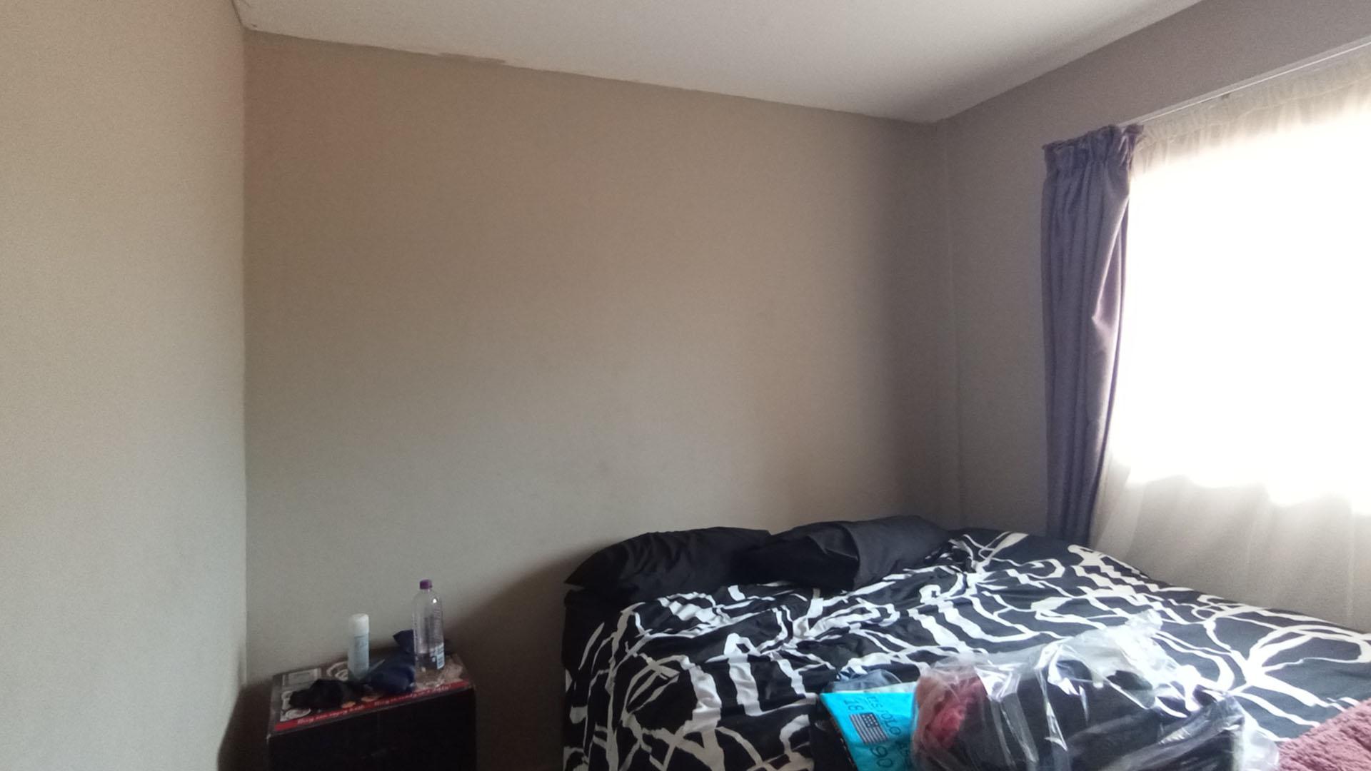 Bed Room 2 - 11 square meters of property in Annlin West