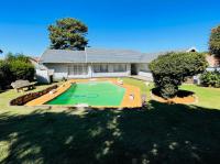 4 Bedroom 2 Bathroom House for Sale for sale in South Crest