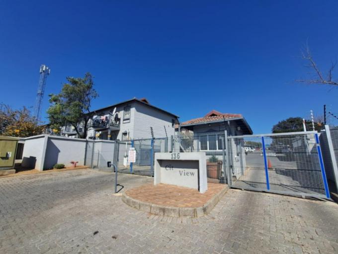 2 Bedroom Simplex for Sale For Sale in Moffat View - MR645999