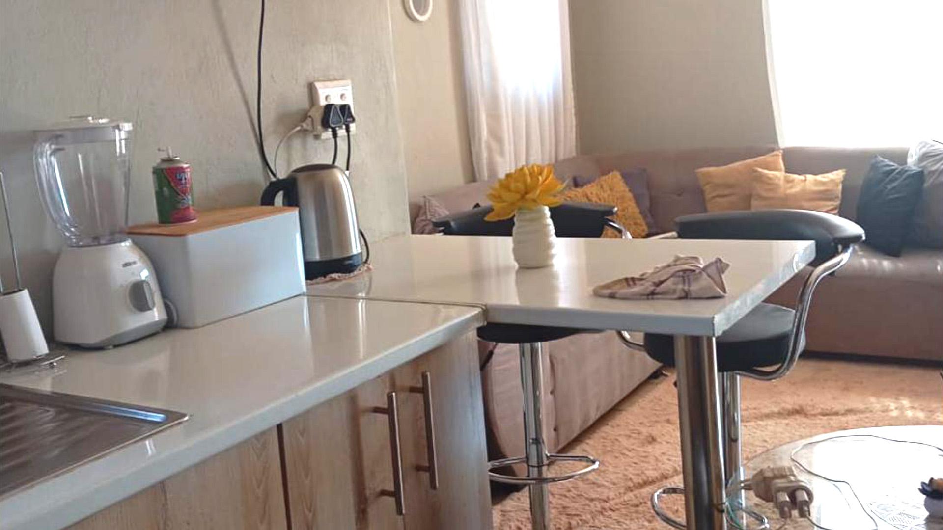 Kitchen - 7 square meters of property in Protea Glen