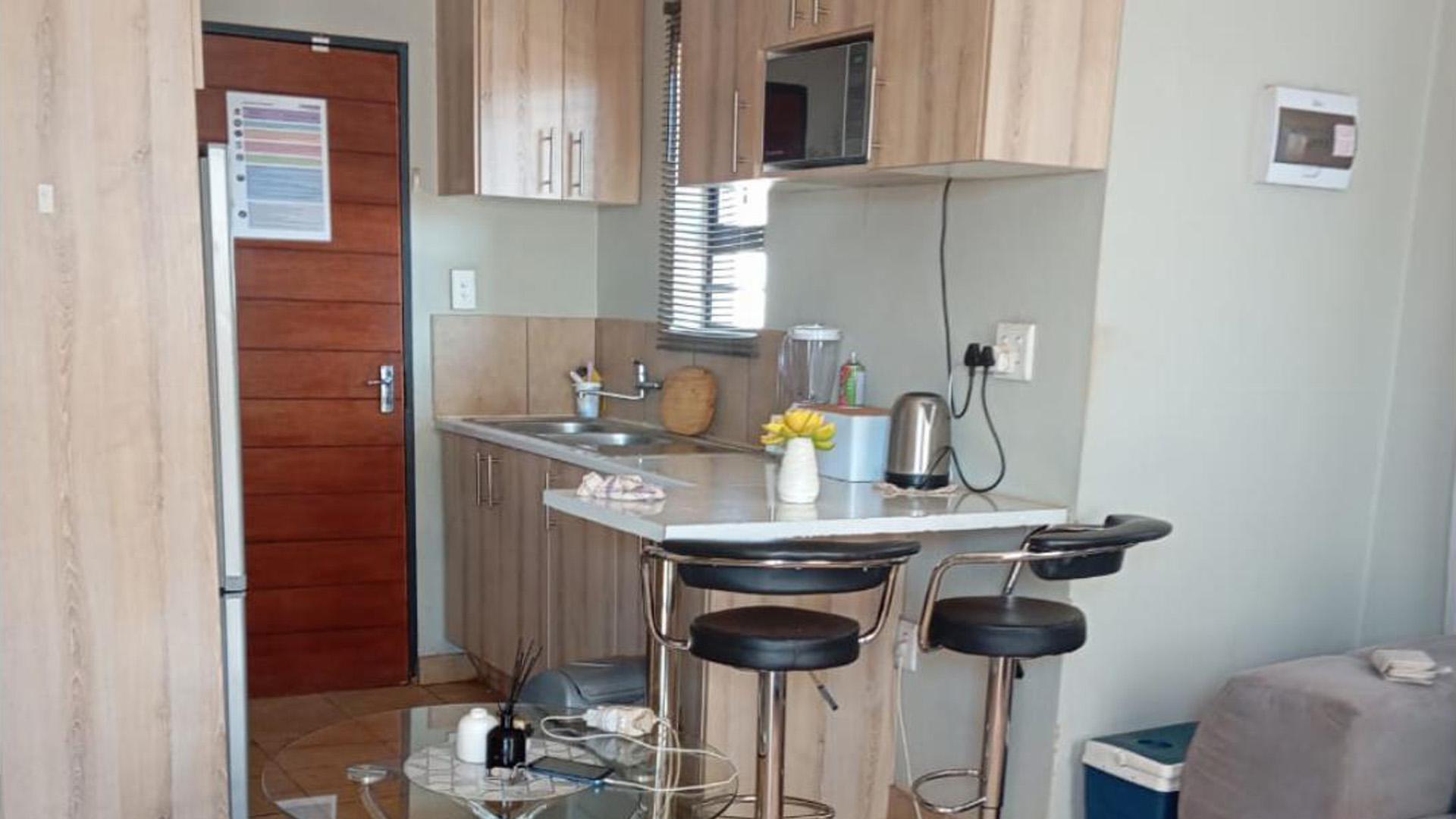 Kitchen - 7 square meters of property in Protea Glen