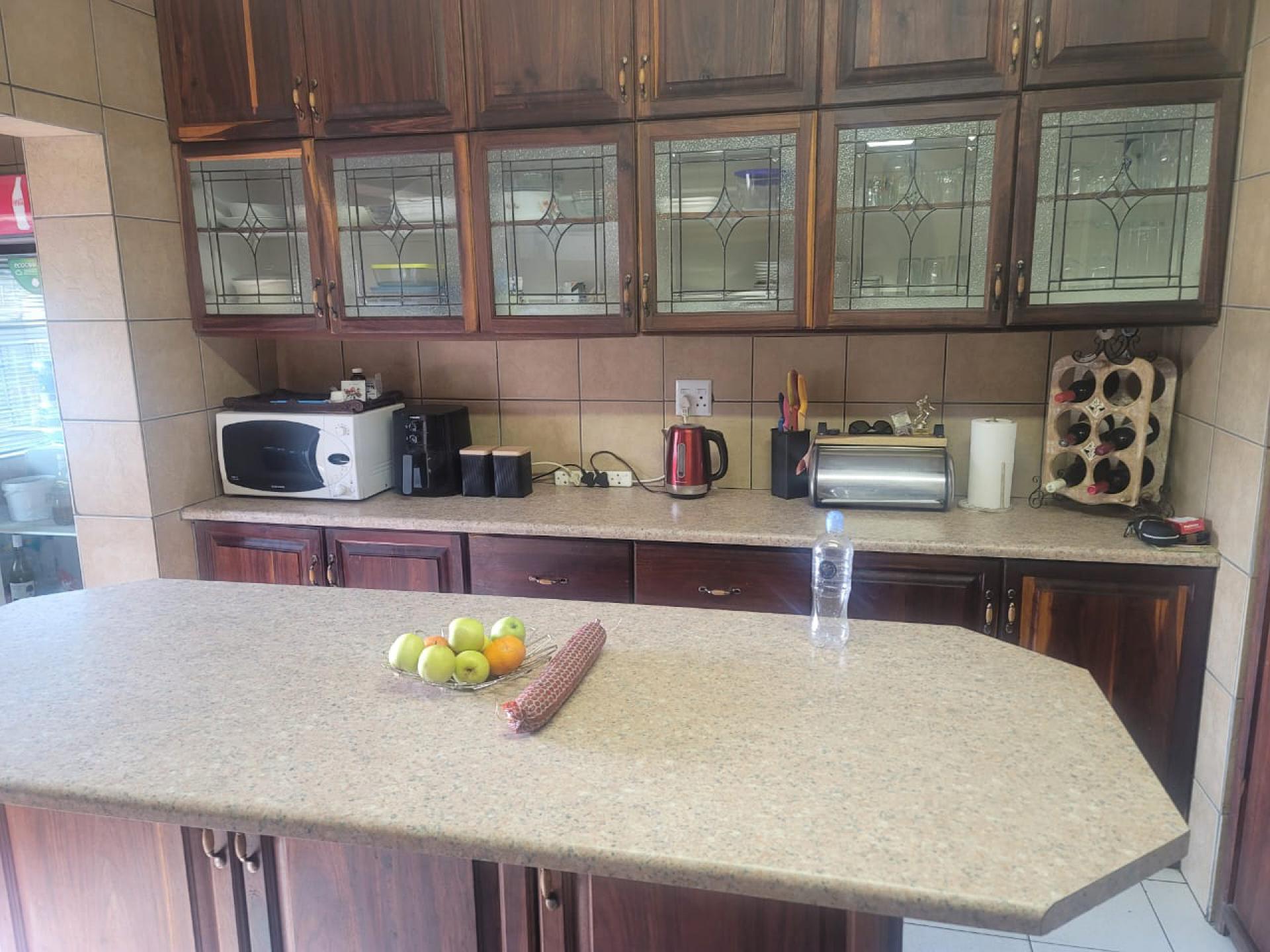 Kitchen of property in Geelhoutpark