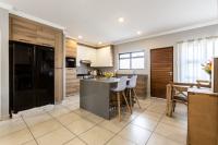 2 Bedroom 2 Bathroom Flat/Apartment for Sale for sale in Six Fountains Estate