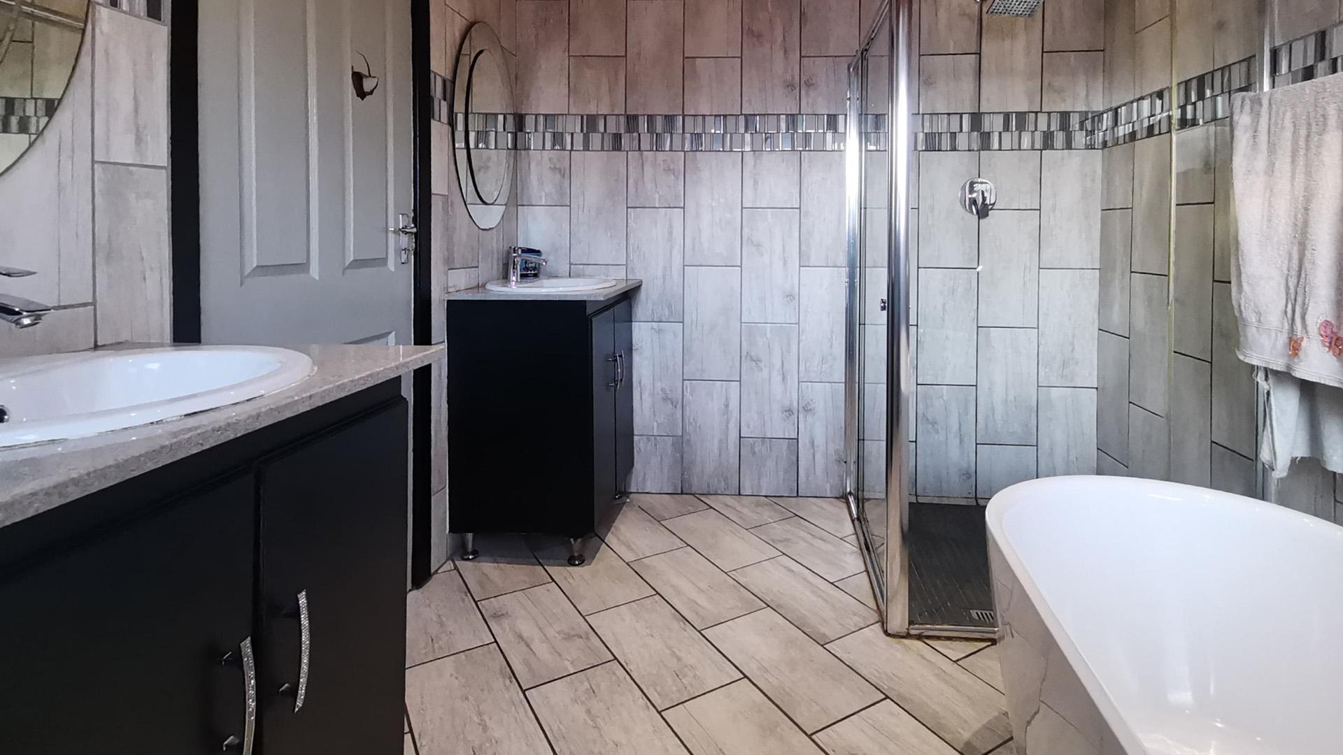 Main Bathroom of property in East London