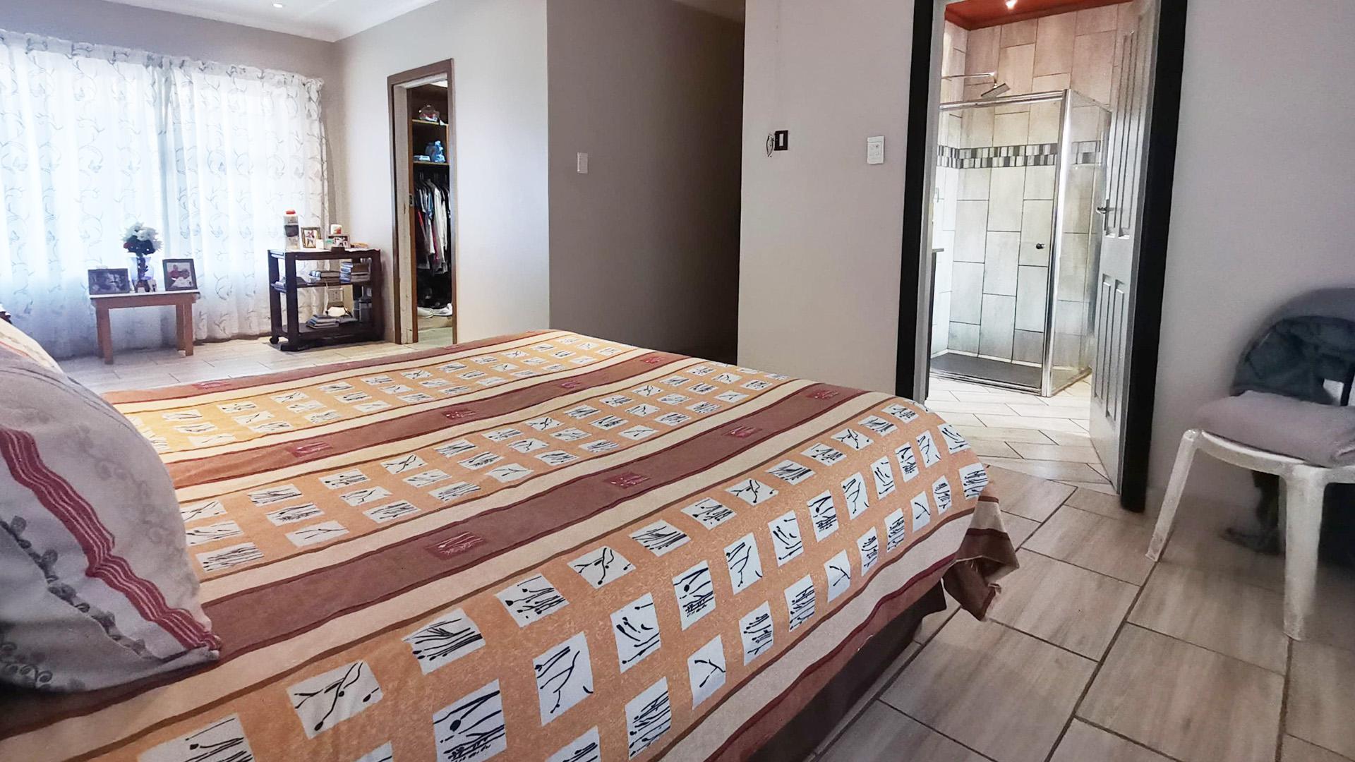 Main Bedroom of property in East London