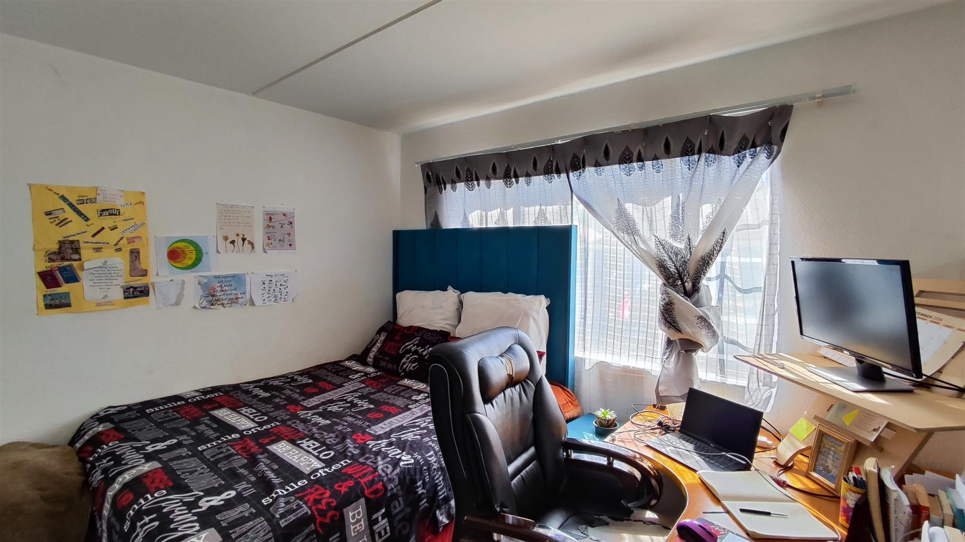 Bed Room 2 - 13 square meters of property in Glen Marais