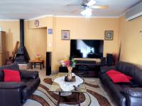 3 Bedroom 2 Bathroom House for sale in Bendor