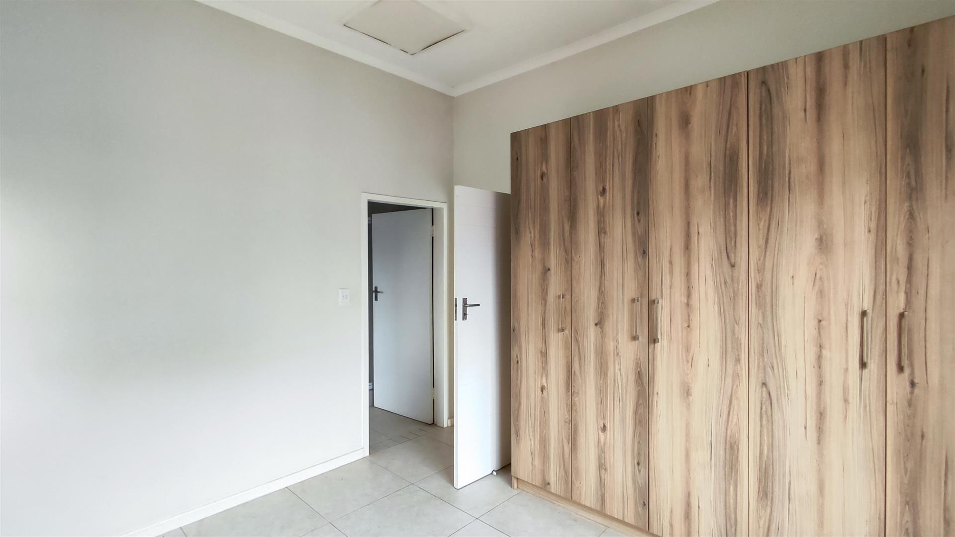 Bed Room 1 - 13 square meters of property in Westlake View