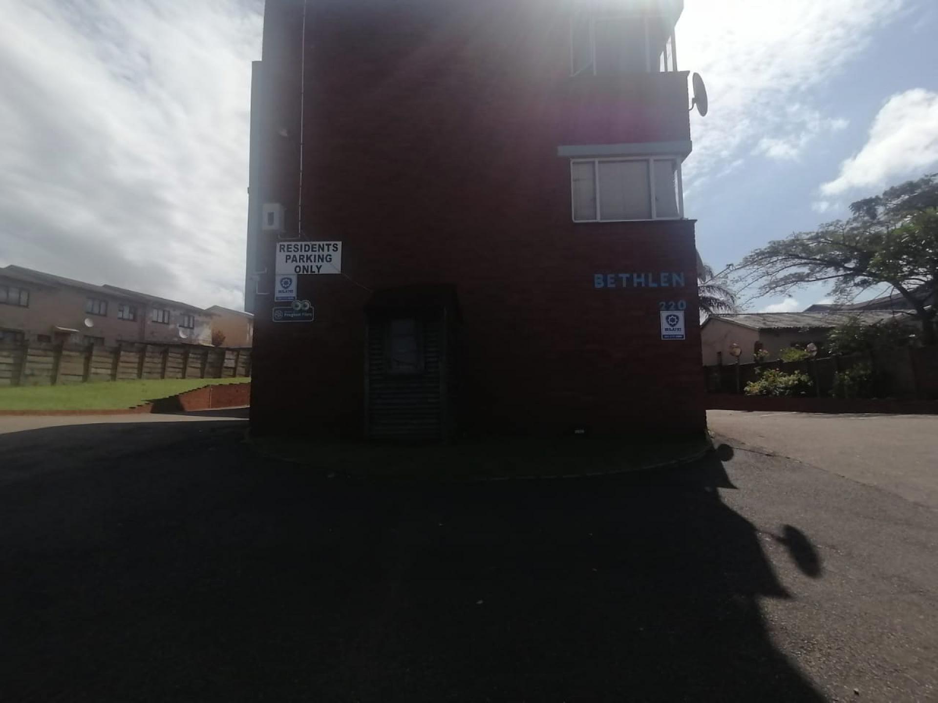  of property in Montclair (Dbn)