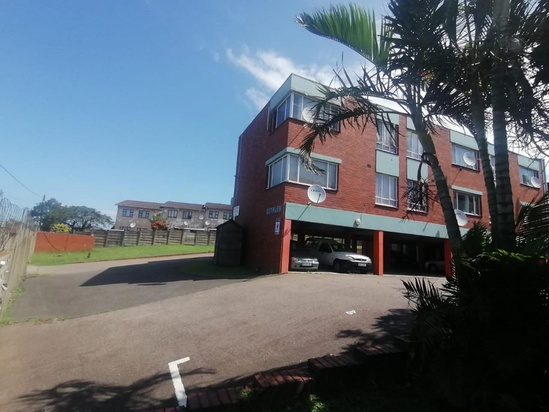  of property in Montclair (Dbn)