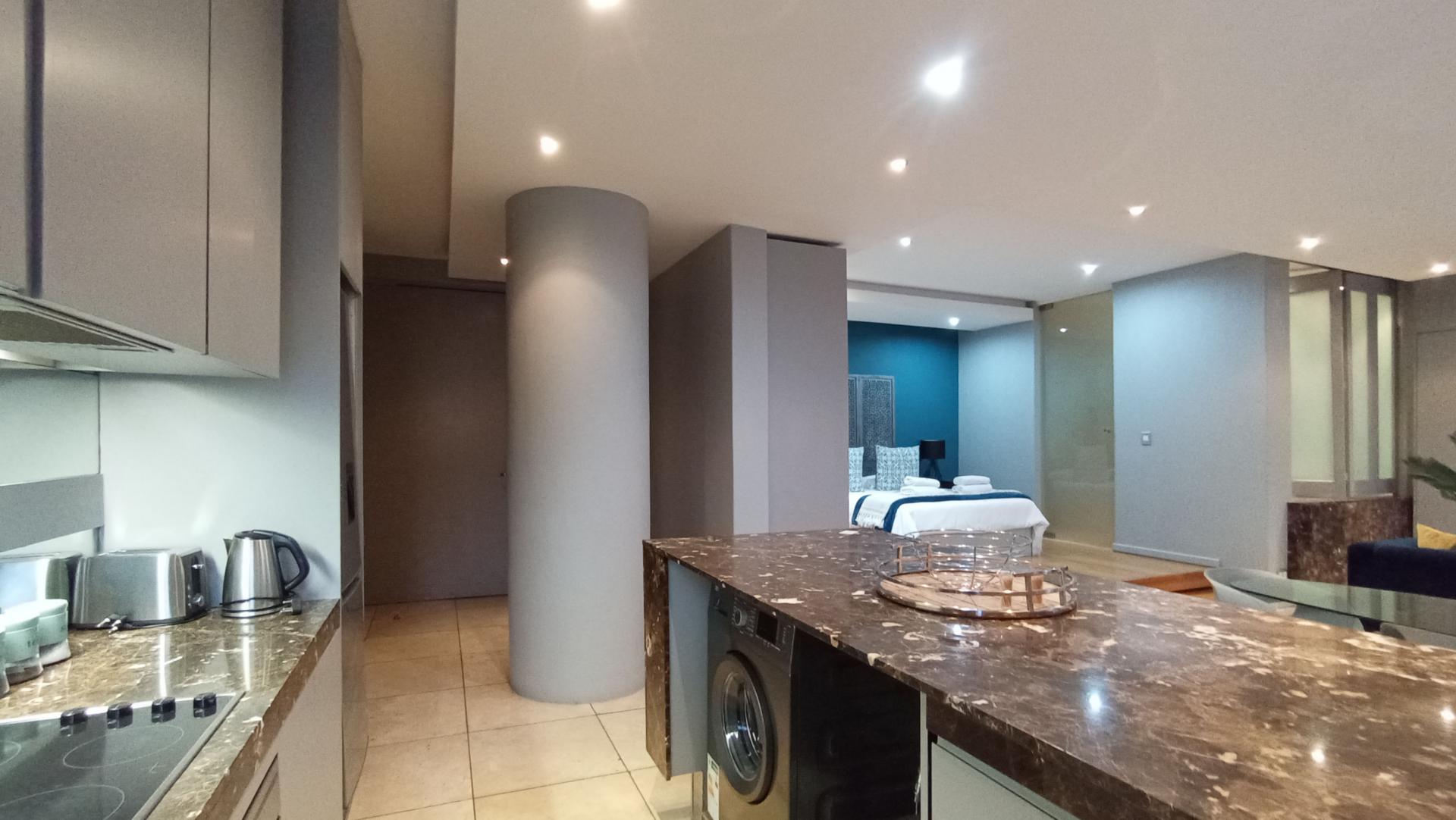 Kitchen - 13 square meters of property in Johannesburg Central