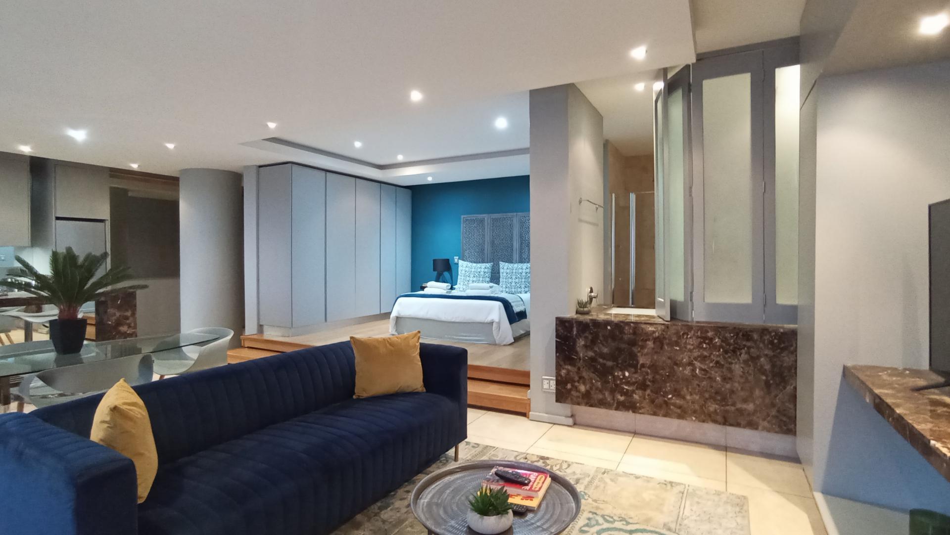 Lounges - 16 square meters of property in Johannesburg Central