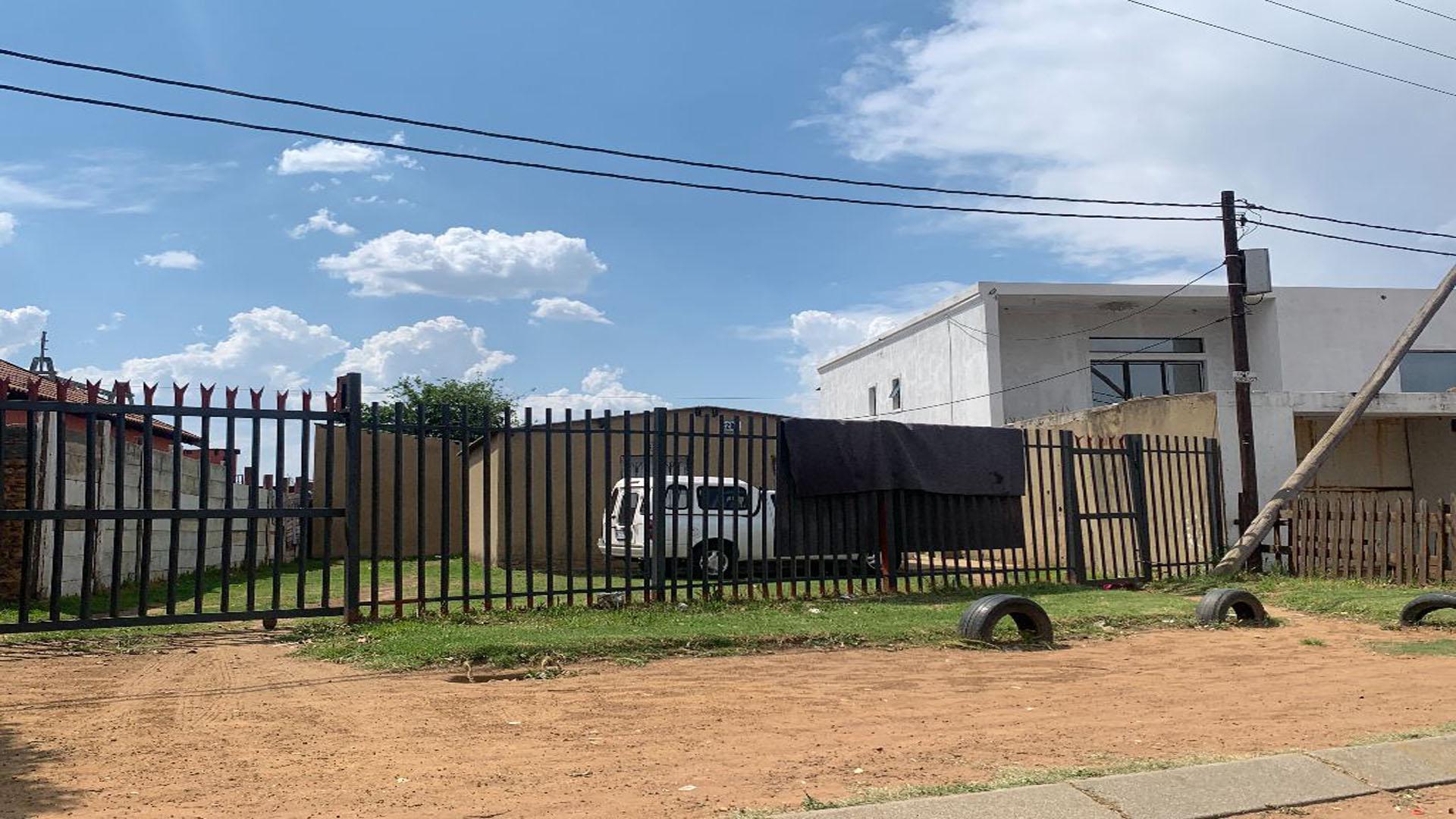 Front View of property in Windmill Park