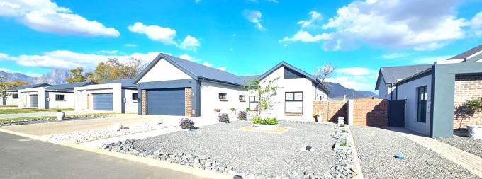 3 Bedroom House for Sale For Sale in Paarl - MR646570