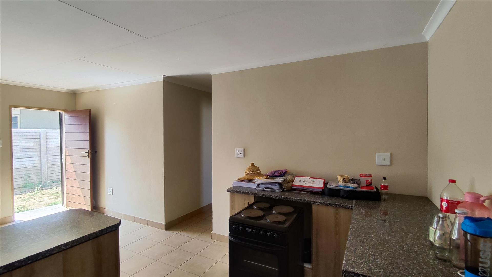 Kitchen - 11 square meters of property in Palm Ridge