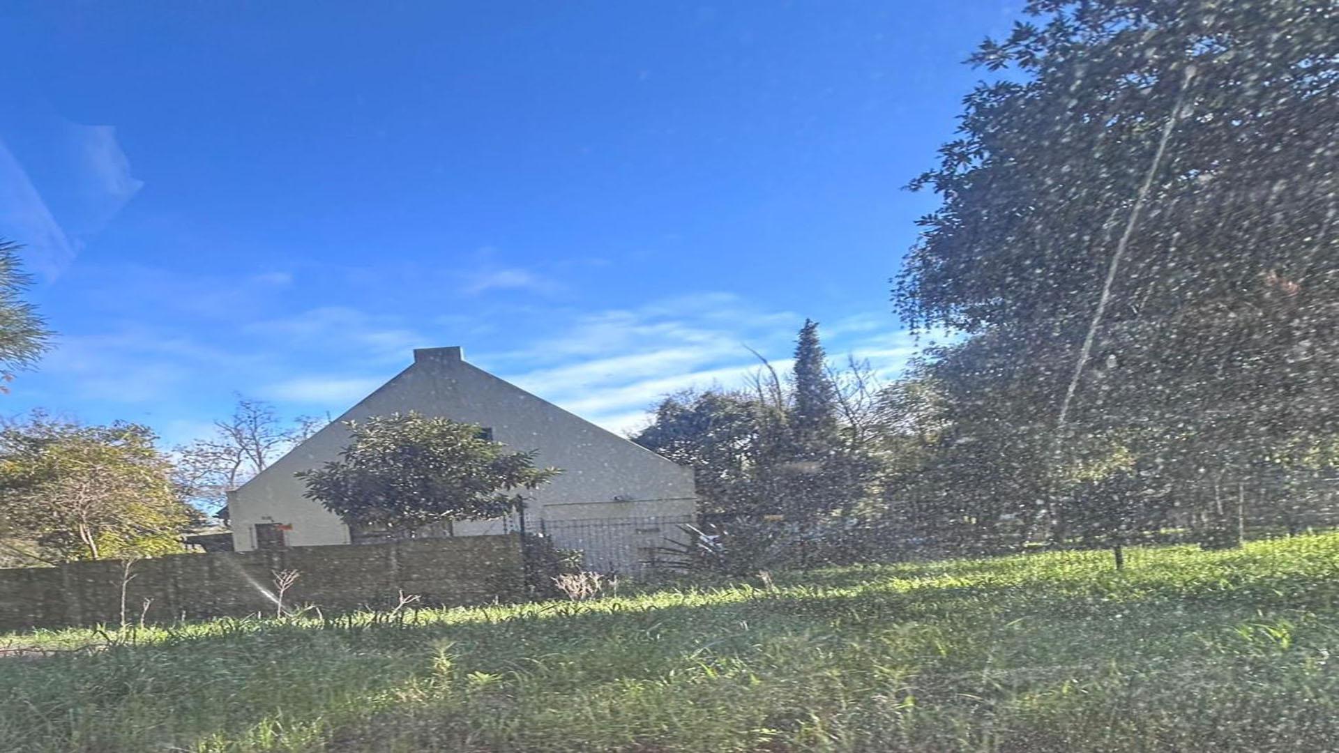 Front View of property in Fairview