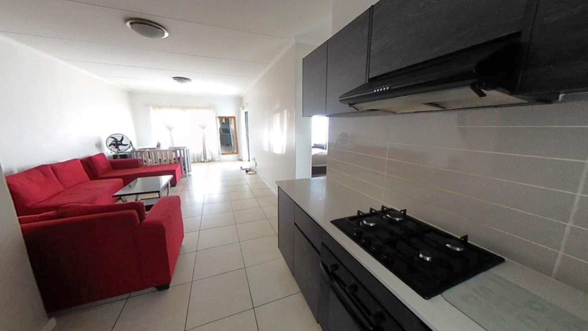 Kitchen - 9 square meters of property in Oakdene