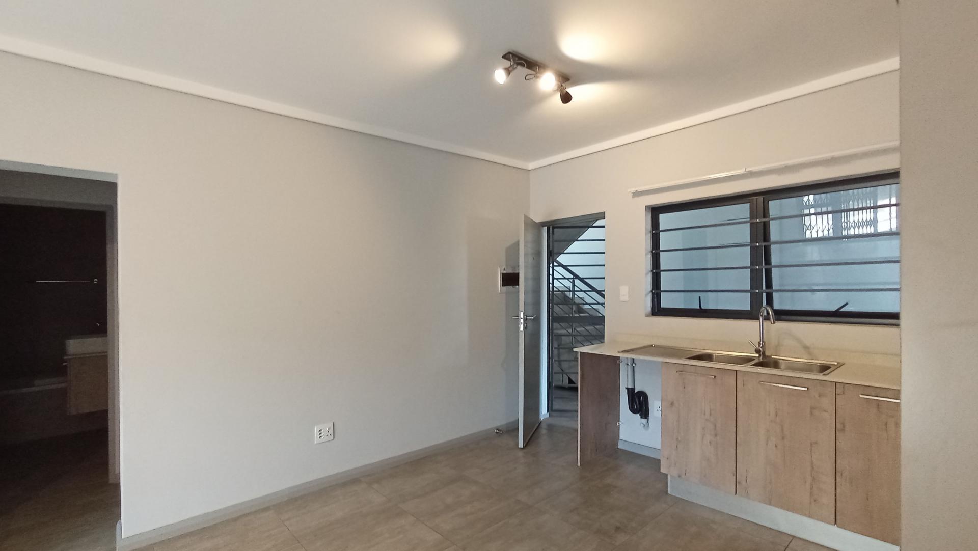 Kitchen - 11 square meters of property in Menlo Park